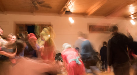 DANCE FIRST, THINK LATER. IT'S THE NATURAL ORDER. UN SUGGERIMENTO DI SAMUEL BECKETT